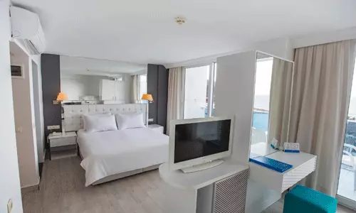 هتل لی بلو کوش آداسی